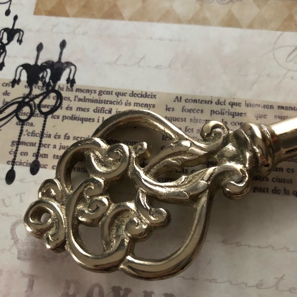 Skelton Key - Picture 3 of 4